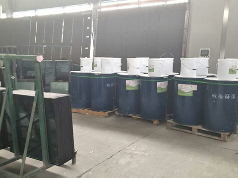 歐曼玻璃膠打包現場