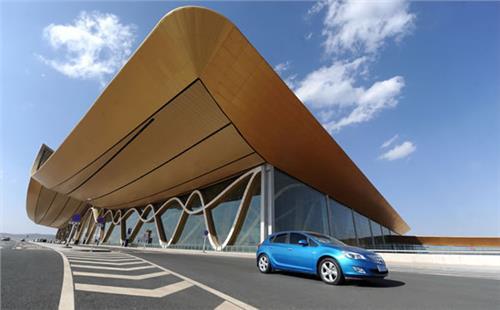 襄陽機場與歐曼玻璃膠廠達成合作